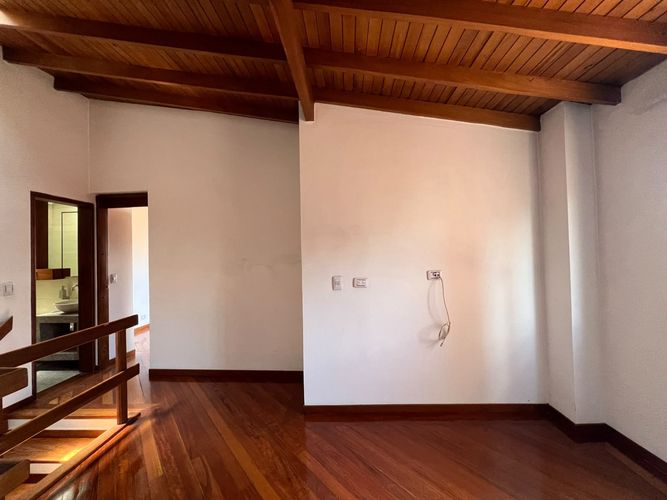 Apartamento de 4 alcobas en arriendo en Castropol, Medellín, 196 m² · foto 11 de 18
