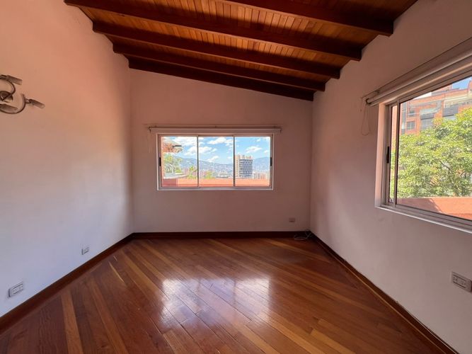 Apartamento de 4 alcobas en arriendo en Castropol, Medellín, 196 m² · foto 10 de 18