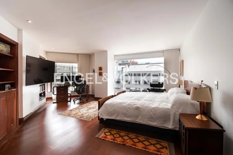 Apartamento de 3 alcobas en venta en La Cabrera, Bogotá, 354 m² · foto 11 de 19
