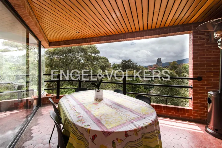 Apartamento de 3 alcobas en venta en La Cabrera, Bogotá, 354 m² · foto 5 de 19
