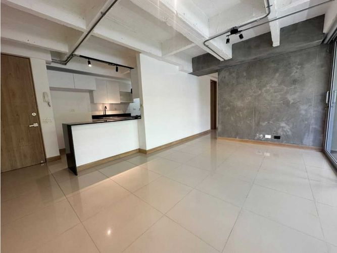 Apartamento de 2 alcobas en arriendo en El Castillo, Medellín, 90 m² · foto 5 de 17