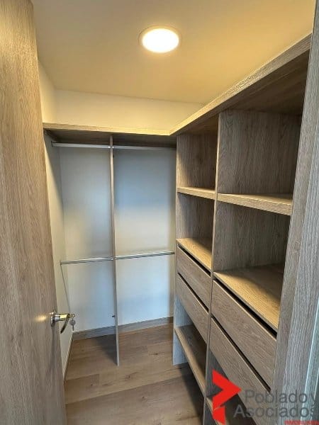 Apartamento de 2 alcobas en arriendo en El Poblado, Medellín, 615 m² · foto 8 de 17