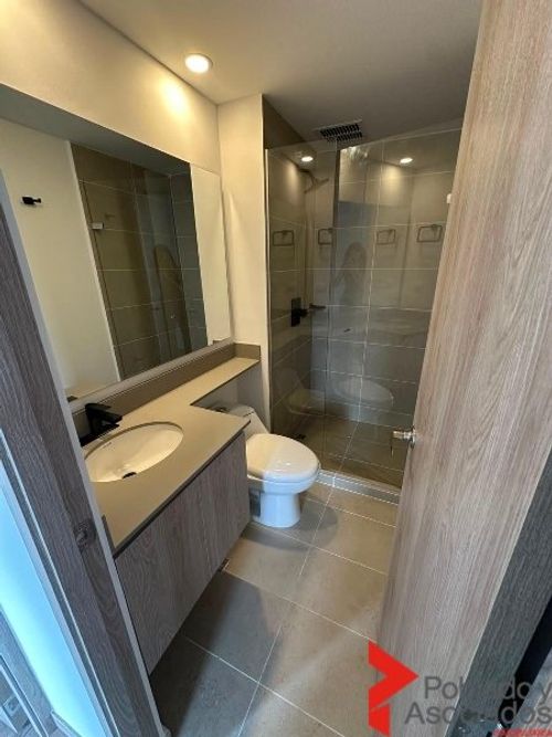 Apartamento de 2 alcobas en arriendo en El Poblado, Medellín, 615 m² · foto 11 de 17