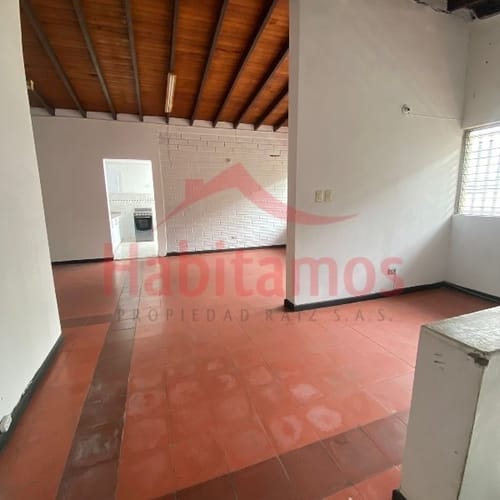 Casa de 10 alcobas en venta en Simon Bolivar, Medellín, 226 m² · foto 15 de 24
