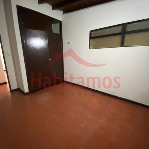 Casa de 10 alcobas en venta en Simon Bolivar, Medellín, 226 m² · foto 23 de 24