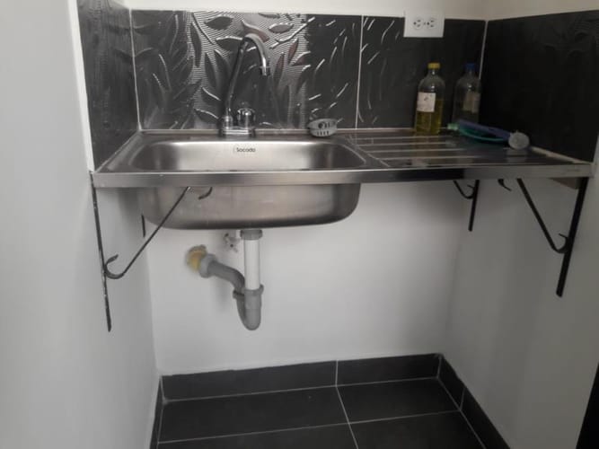 Bodega en venta en Guayaquil, Medellín, 200 m² · foto 4 de 5