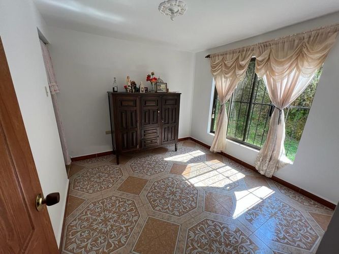 Casa de 4 alcobas en venta en Los Pinos, Rionegro · foto 11 de 17