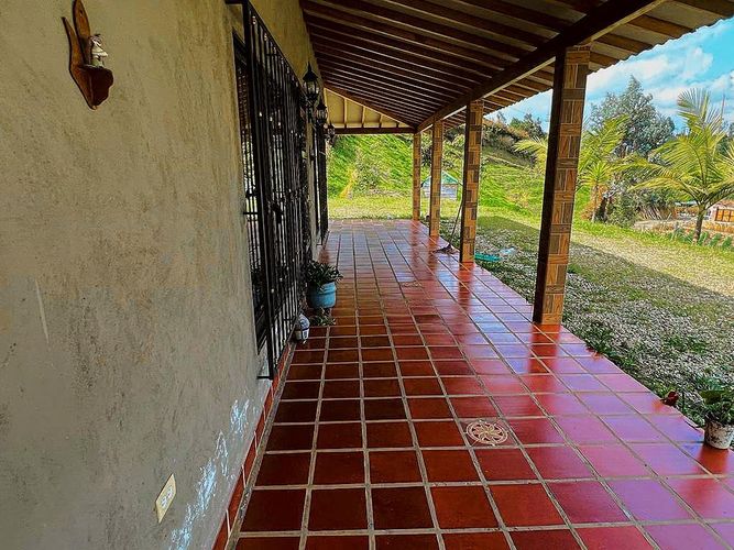 Casa de 4 alcobas en venta en Los Pinos, Rionegro · foto 5 de 17
