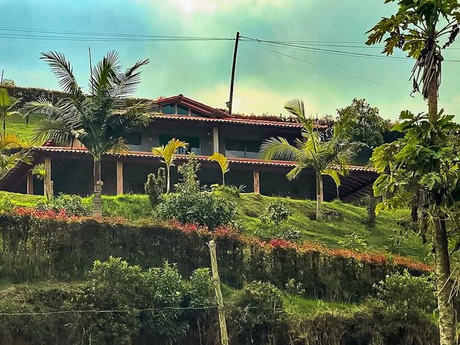 Casa de 4 alcobas en venta en Los Pinos, Rionegro · foto 2 de 17