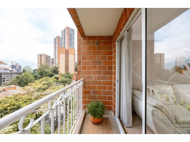 Apartamento de 3 alcobas en venta en Castropol, Medellín, 87 m² · foto 9 de 12
