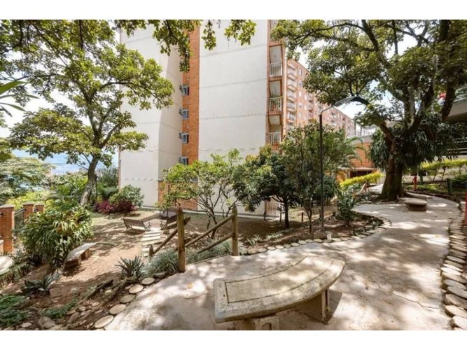 Apartamento de 3 alcobas en venta en Castropol, Medellín, 87 m² · foto 11 de 12