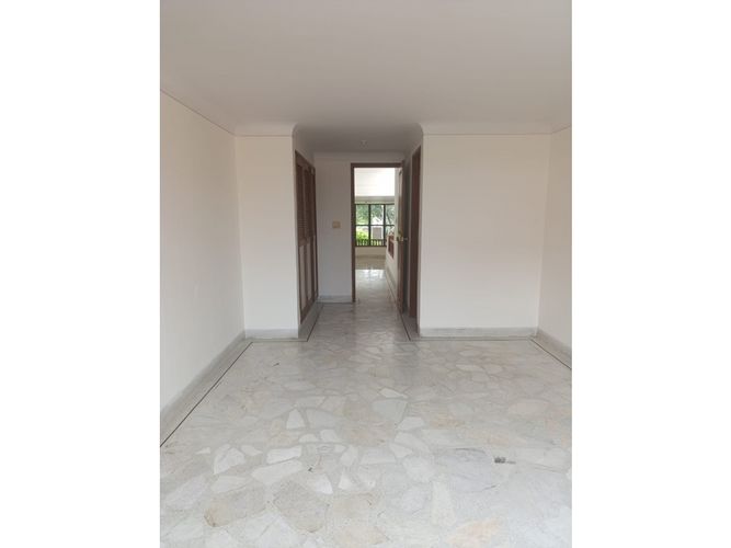 Casa de 4 alcobas en venta en El Ingenio, Cali, 300 m² · foto 7 de 20