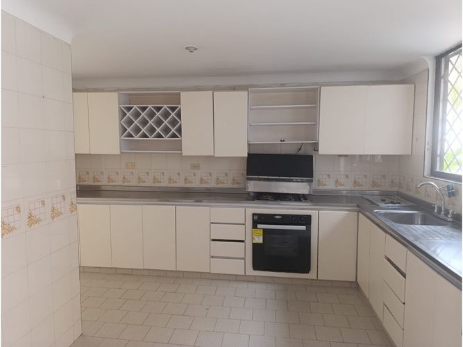 Casa de 4 alcobas en venta en El Ingenio, Cali, 300 m² · foto 11 de 20