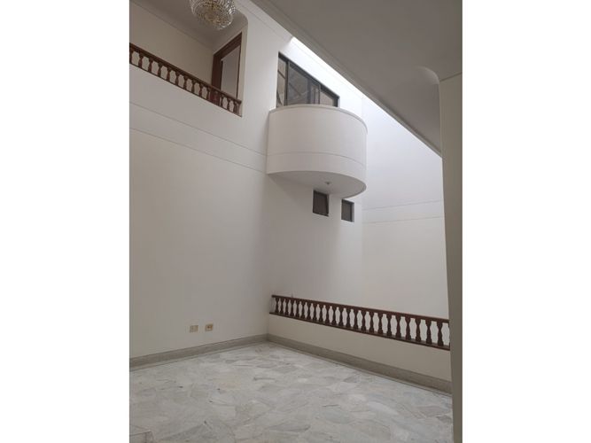 Casa de 4 alcobas en venta en El Ingenio, Cali, 300 m² · foto 12 de 20