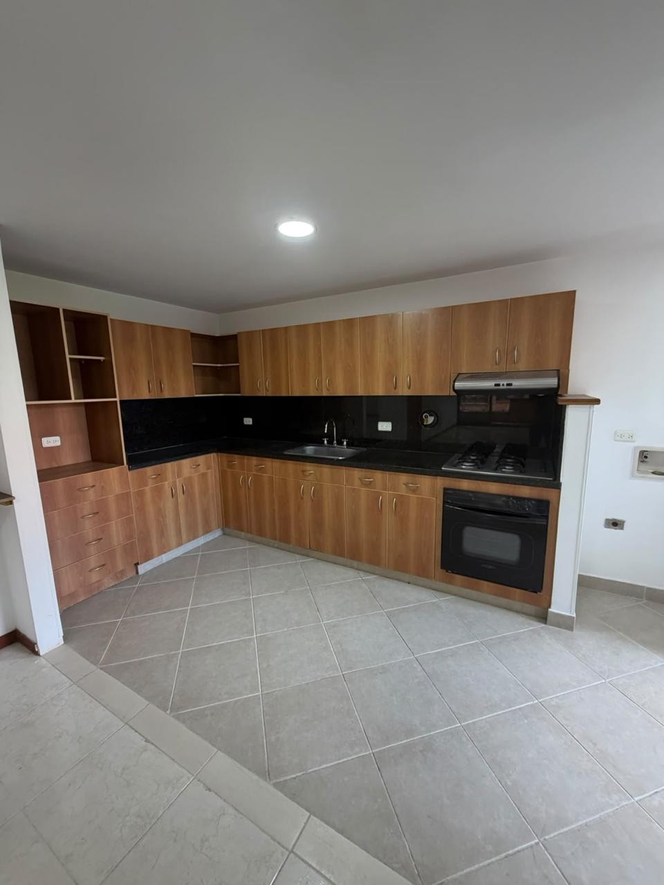 Apartment for rent in Loma de los Gonzalez, Medellín