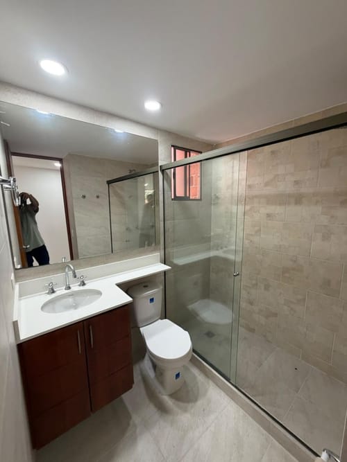Apartamento de 3 alcobas en arriendo en Loma De Los Gonzalez, Medellín, 140 m² · foto 7 de 14