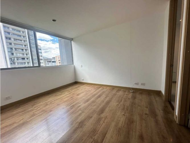 Apartamento de 3 alcobas en arriendo en El Castillo, Medellín, 100 m² · foto 14 de 17