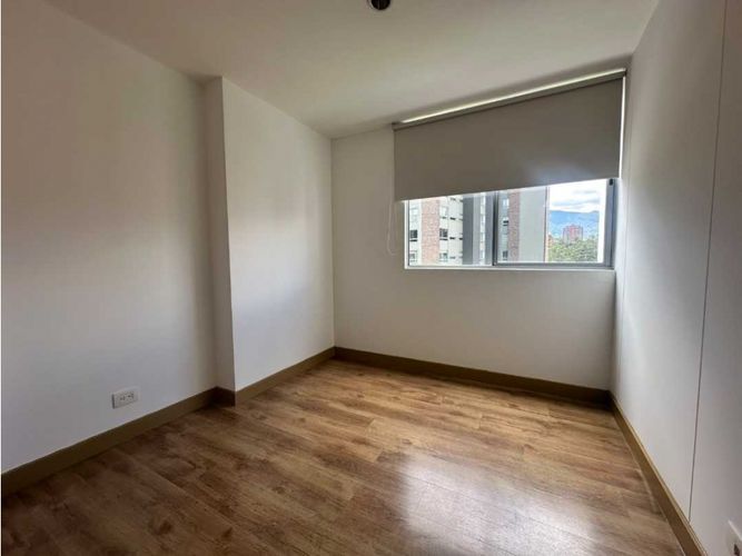 Apartamento de 3 alcobas en arriendo en El Castillo, Medellín, 100 m² · foto 16 de 17