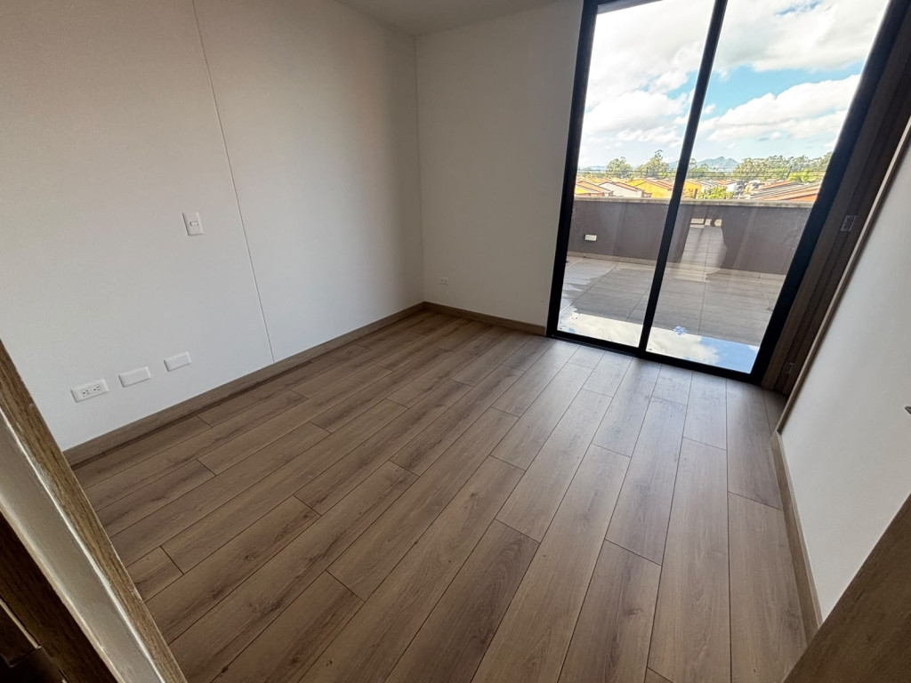 Apartamento en arriendo en Llano Grande, Rionegro · foto 4 de 13