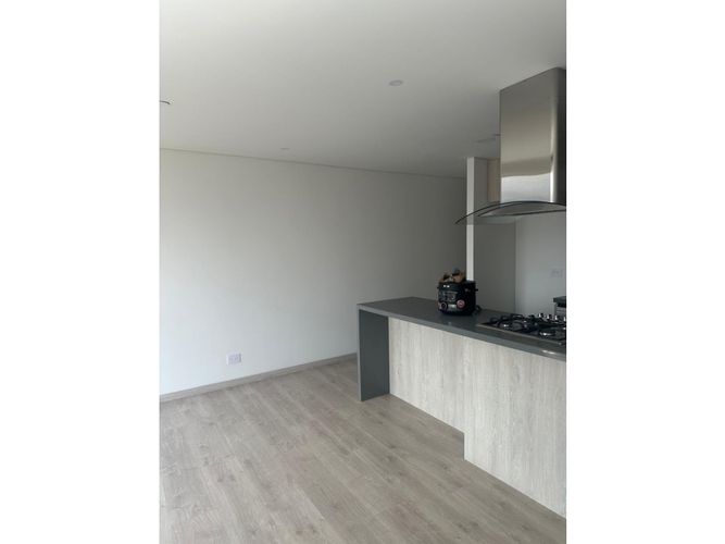 Apartamento de 2 alcobas en venta en Vía Las Palmas, Medellín, 92 m² · foto 4 de 19