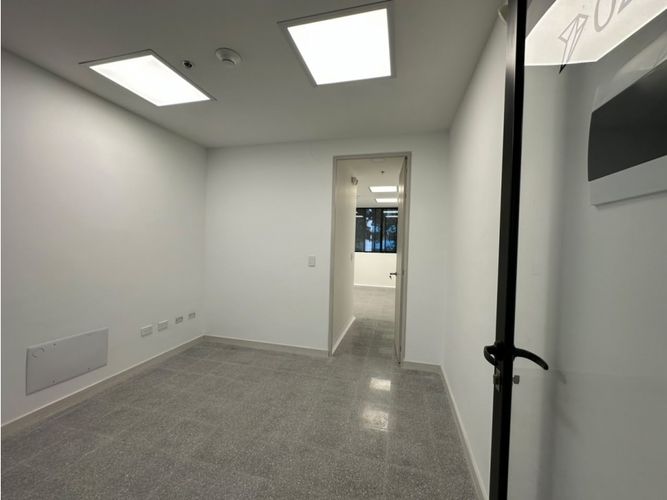 Oficina en venta en Laureles, Medellín, 25 m² · foto 3 de 5