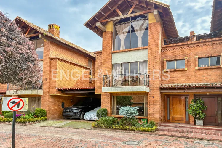 Casa de 3 alcobas en venta en San Pedro, Chía, 274 m² · foto 1 de 20