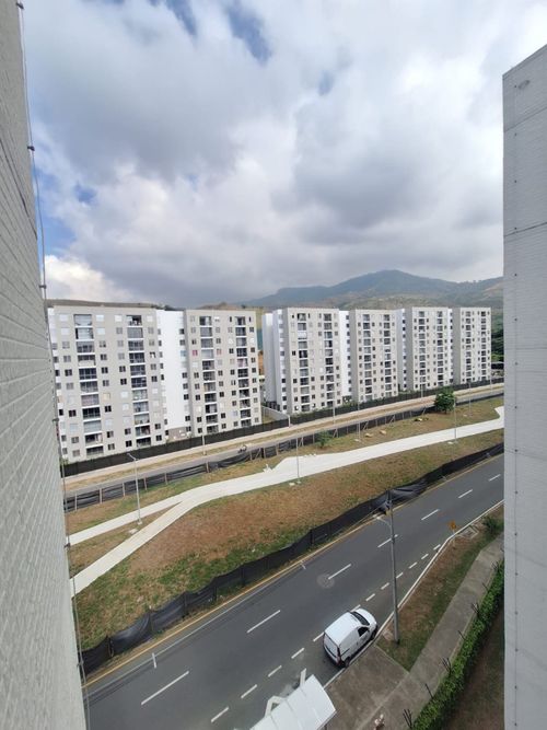 Apartamento de 2 alcobas en venta en Arroyohondo, Yumbo, 51 m² · foto 3 de 17
