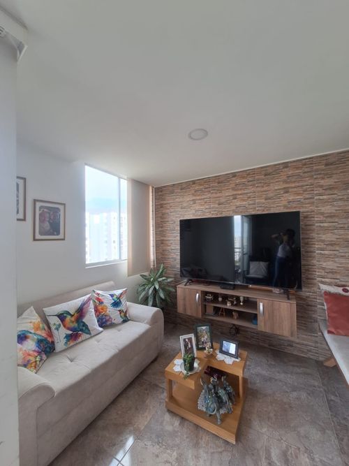 Apartamento de 2 alcobas en venta en Arroyohondo, Yumbo, 51 m² · foto 4 de 17