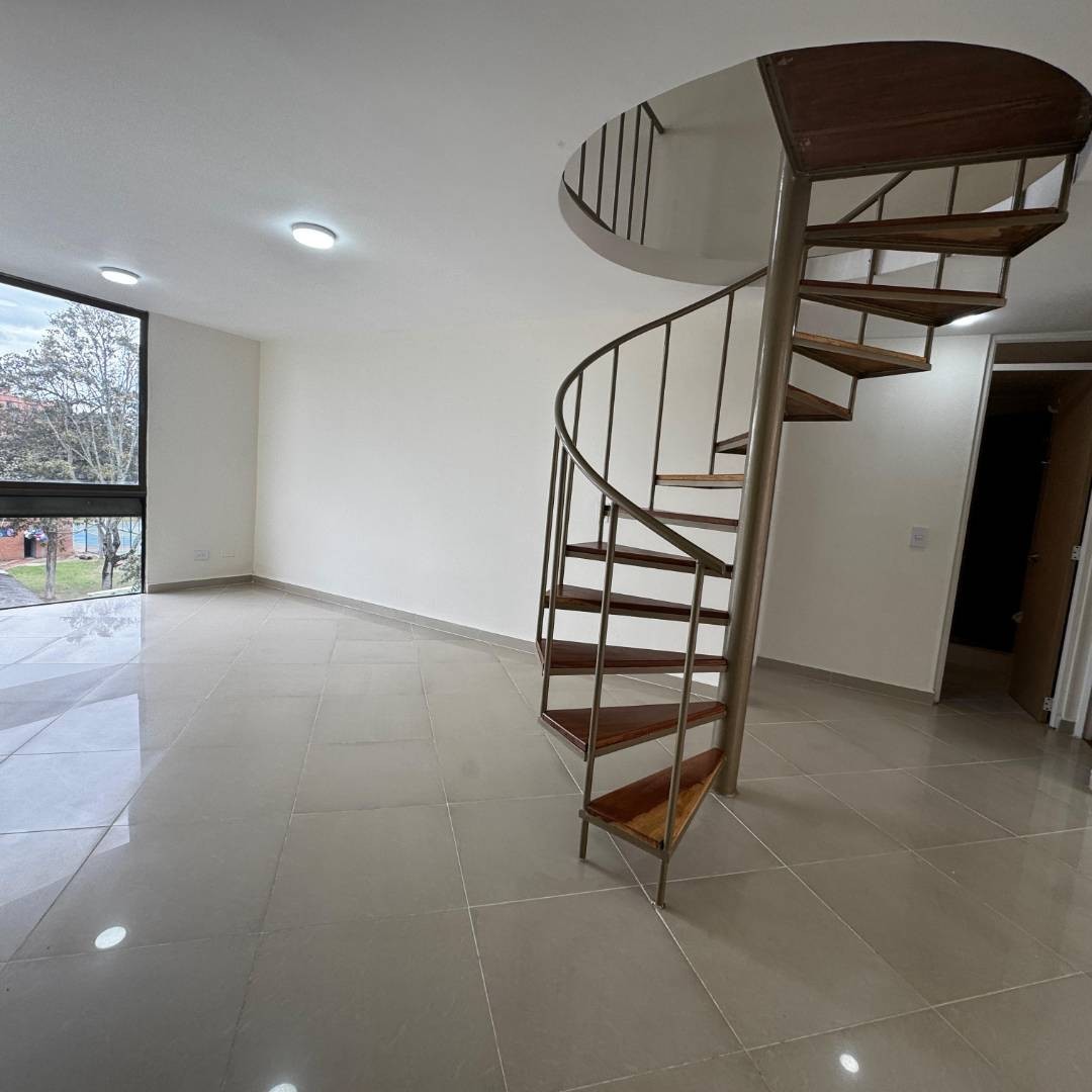 Apartamento en venta en Santa Maria Del Lago, Bogotá · foto 6 de 24