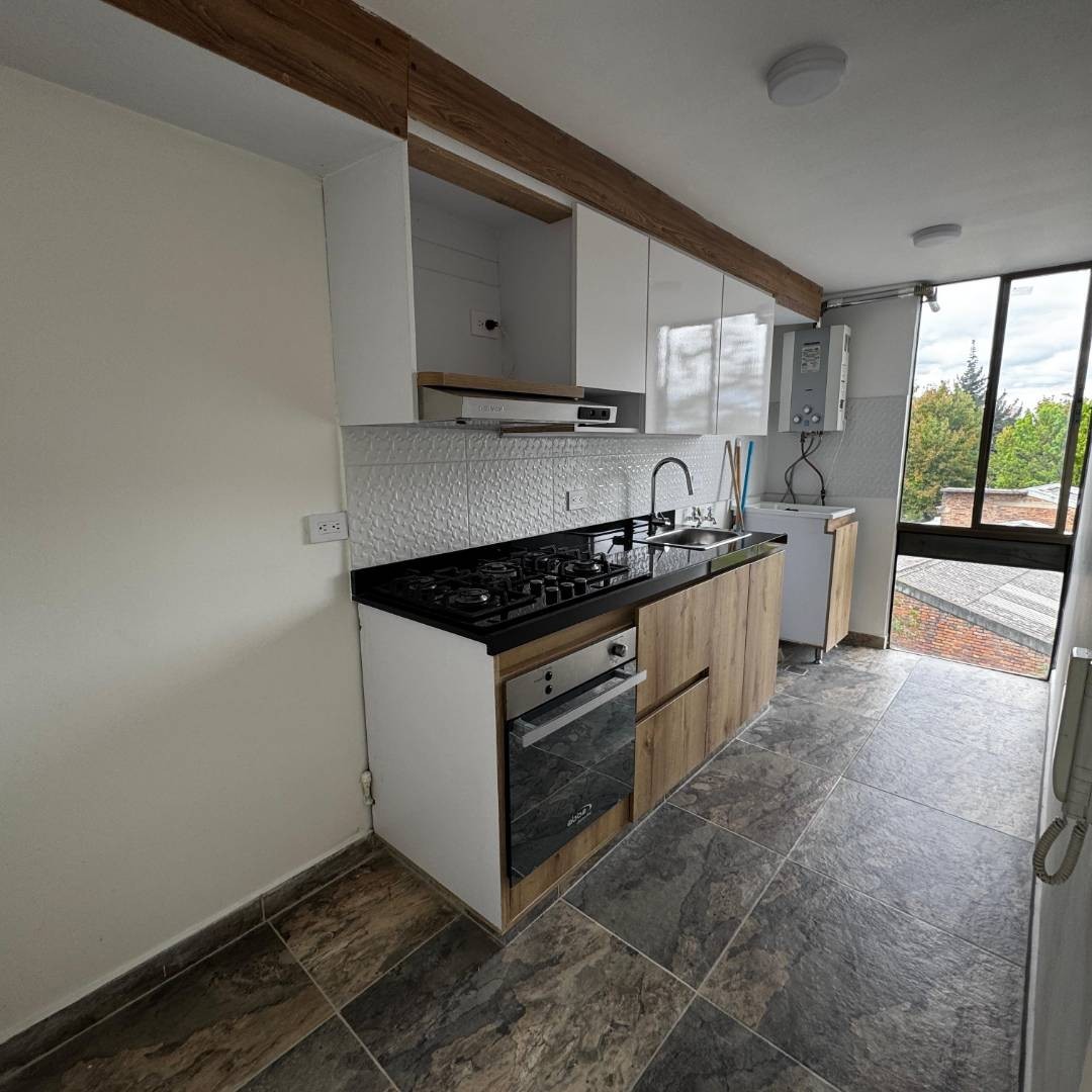 Apartamento en venta en Santa Maria Del Lago, Bogotá · foto 7 de 24