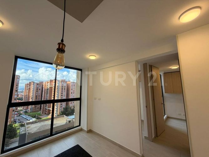 Apartaestudio en venta en Colina Campestre, Bogotá, 38 m² · foto 2 de 12