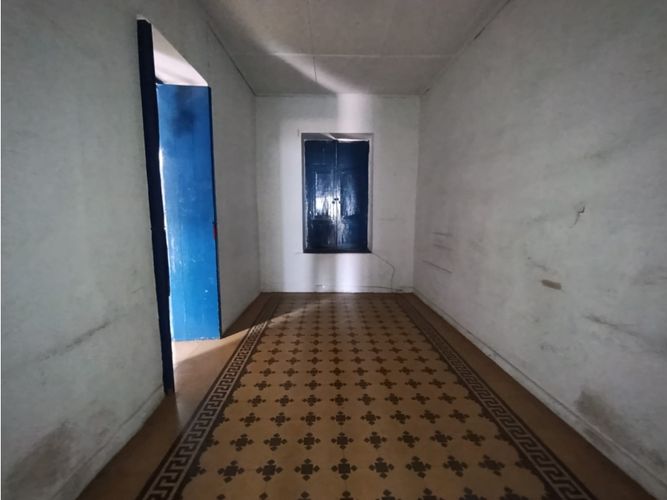 Casa de 5 alcobas en venta en Robledo, Medellín, 372 m² · foto 5 de 24