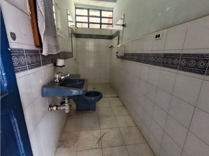 Casa de 5 alcobas en venta en Robledo, Medellín, 372 m² · foto 17 de 24