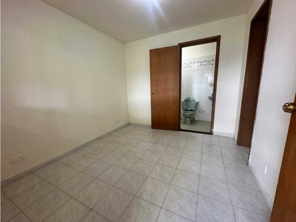Casa en arriendo en El Poblado, Medellín · foto 10 de 24