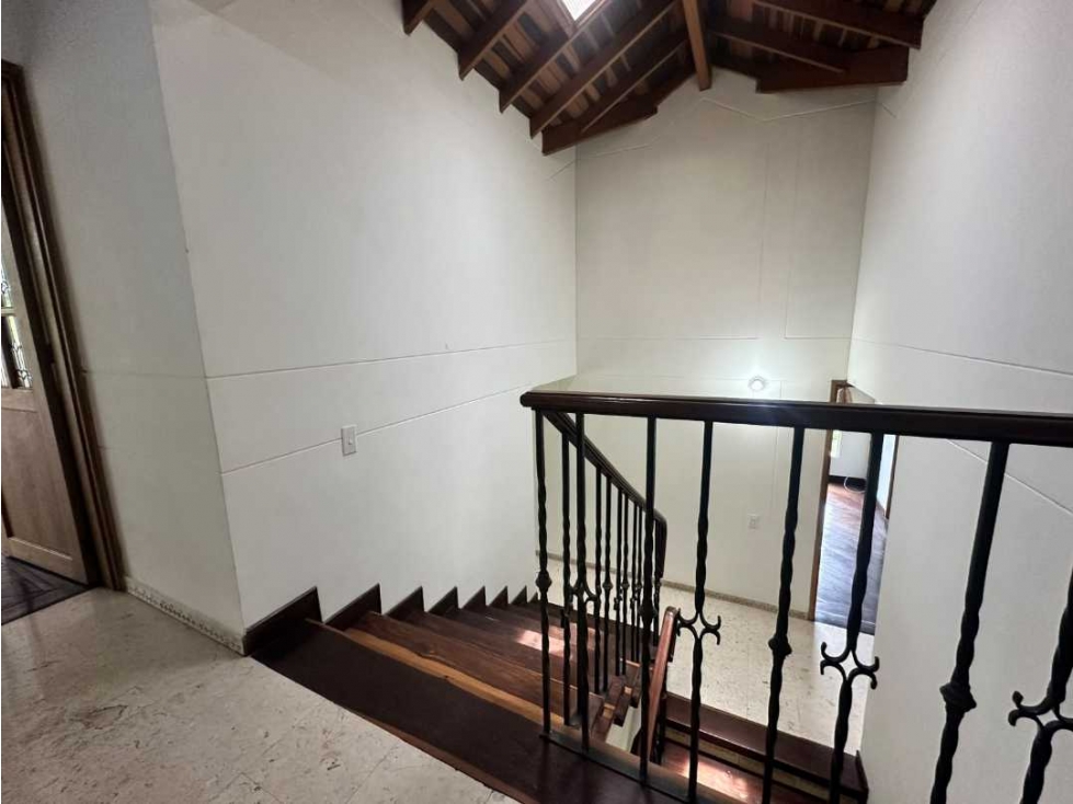 Casa en arriendo en El Poblado, Medellín · foto 12 de 24