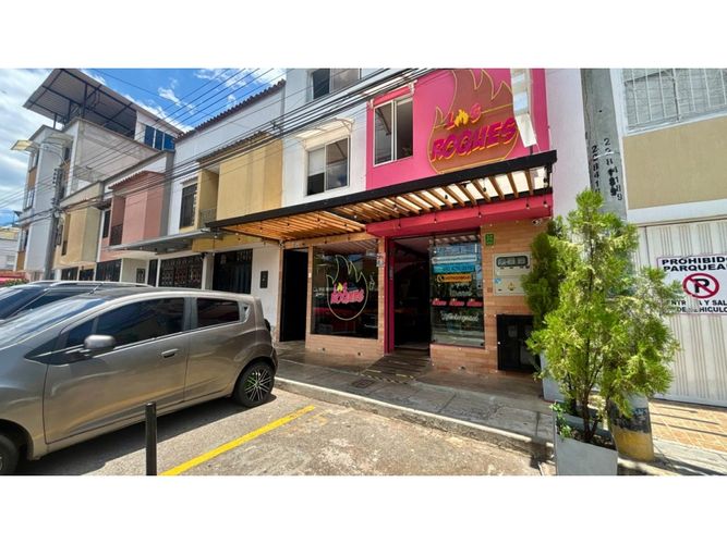 Edificio en venta en Baviera, Floridablanca, 120 m² · foto 2 de 24