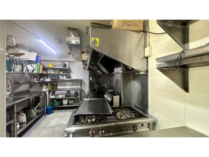 Edificio en venta en Baviera, Floridablanca, 120 m² · foto 13 de 24