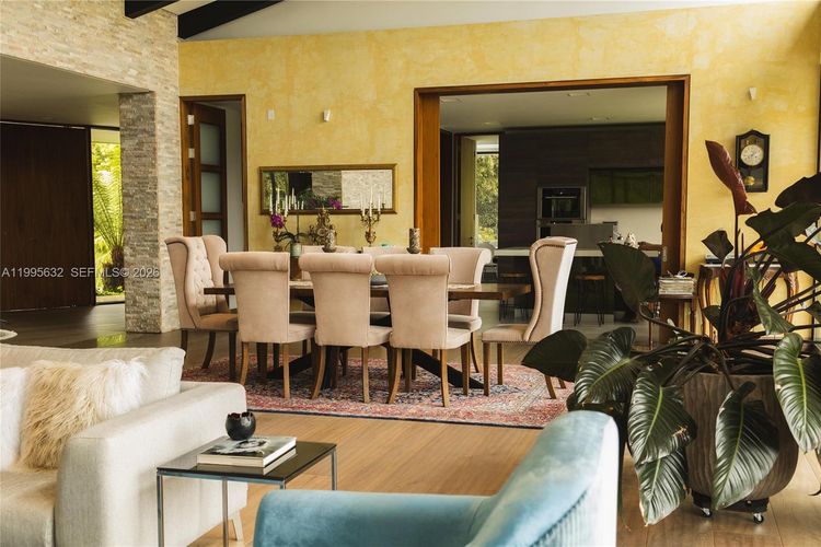 Casa de 5 alcobas en venta en Las Palmas, Envigado, 1032 m² · foto 4 de 20