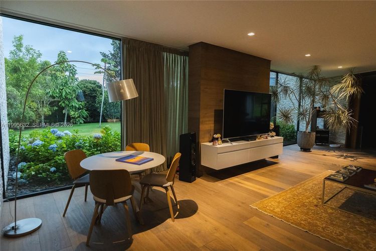 Casa de 5 alcobas en venta en Las Palmas, Envigado, 1032 m² · foto 6 de 20