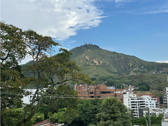 Apartamento de 4 alcobas en venta en Santa Teresita, Cali, 330 m² · foto 3 de 24