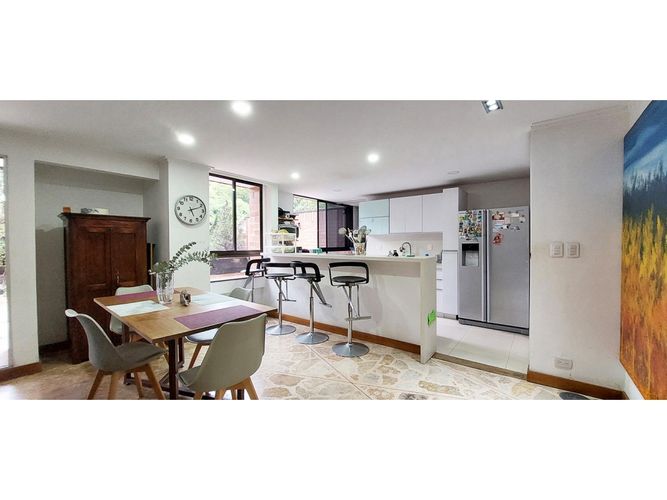 Apartamento de 3 alcobas en venta en La Tomatera, Medellín, 340 m² · foto 9 de 18