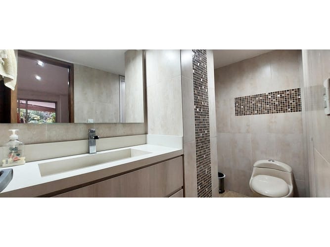 Apartamento de 3 alcobas en venta en La Tomatera, Medellín, 340 m² · foto 18 de 18