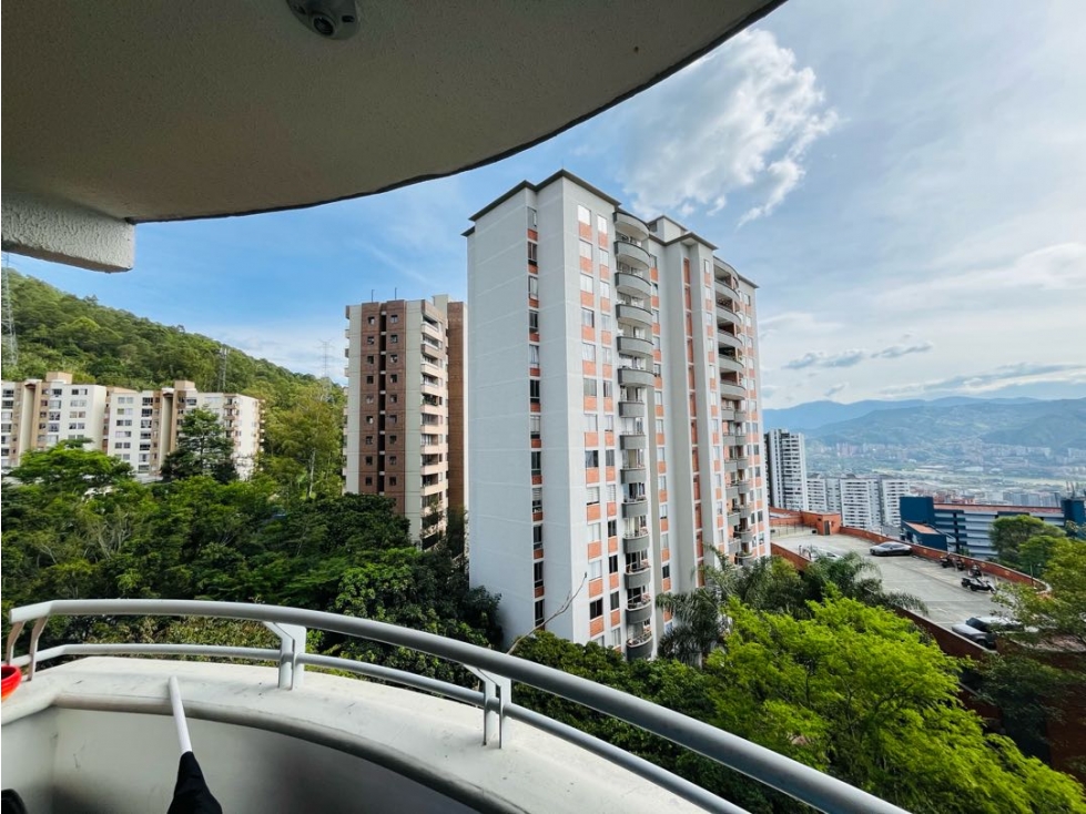Apartamento en venta en Loma Del Indio, Medellín · foto 3 de 15