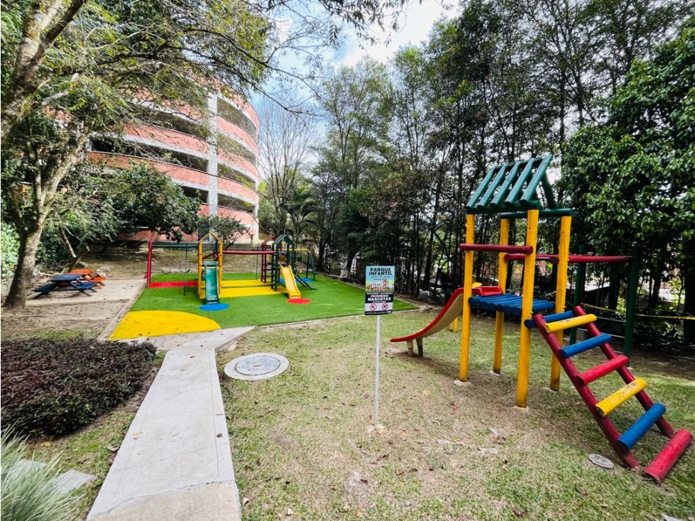 Apartamento en venta en Loma Del Indio, Medellín · foto 11 de 15