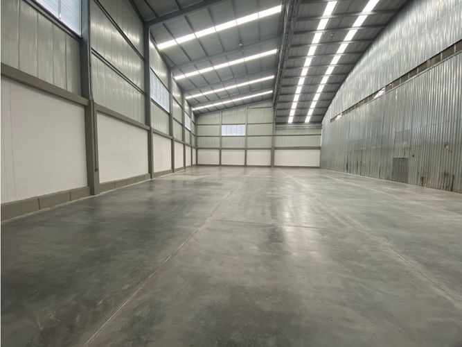 Bodega en arriendo en El Centro, Manizales, 2820 m² · foto 4 de 11