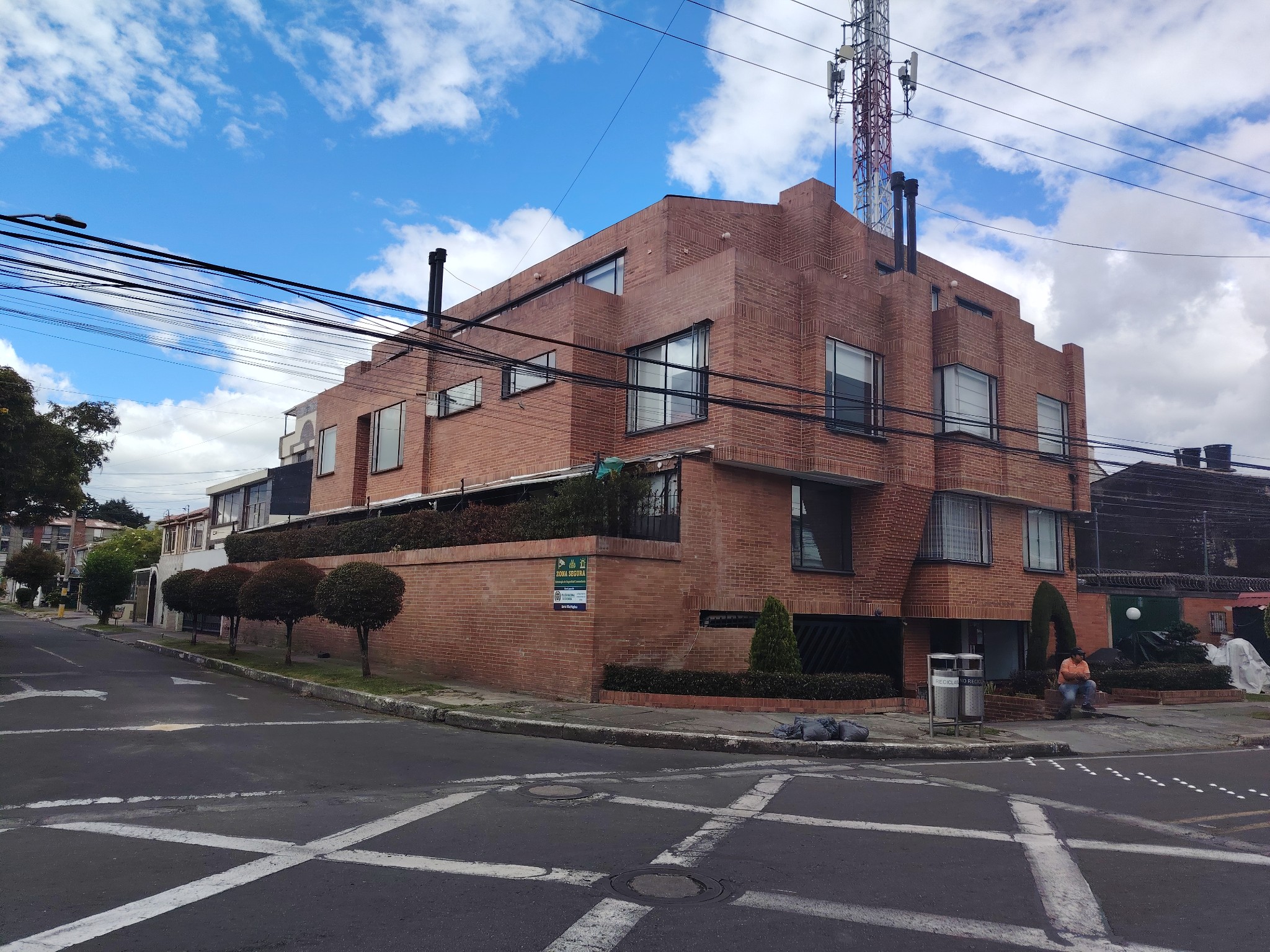 Apartamento en venta en Cedritos, Bogotá · foto 2 de 17