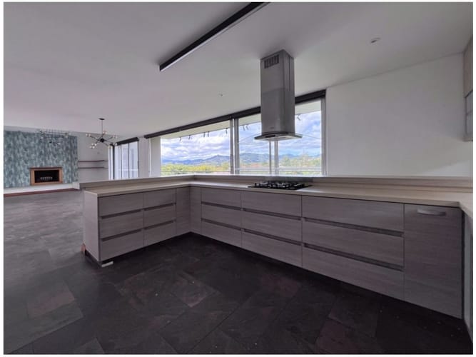 Casa de 3 alcobas en venta en El Porvenir, Rionegro, 450 m² · foto 3 de 21