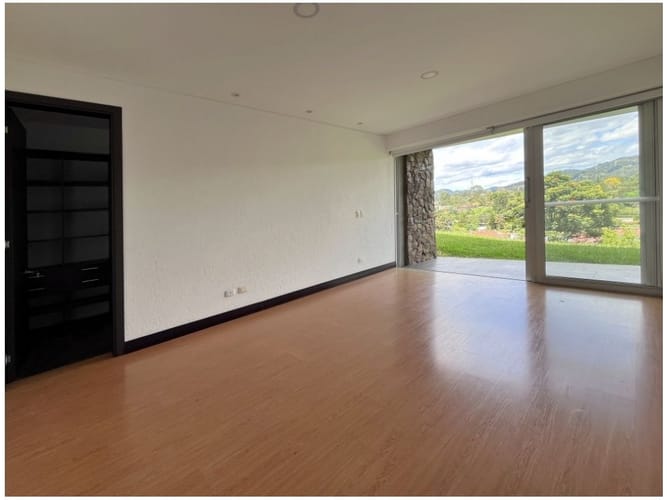 Casa de 3 alcobas en venta en El Porvenir, Rionegro, 450 m² · foto 9 de 21