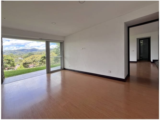 Casa de 3 alcobas en venta en El Porvenir, Rionegro, 450 m² · foto 10 de 21