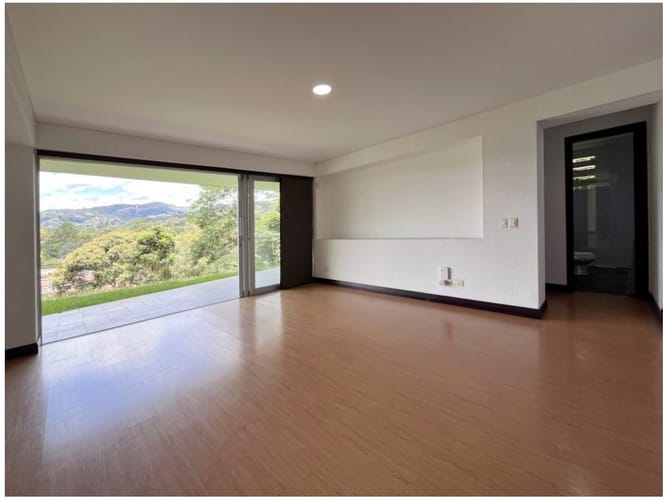 Casa de 3 alcobas en venta en El Porvenir, Rionegro, 450 m² · foto 14 de 21